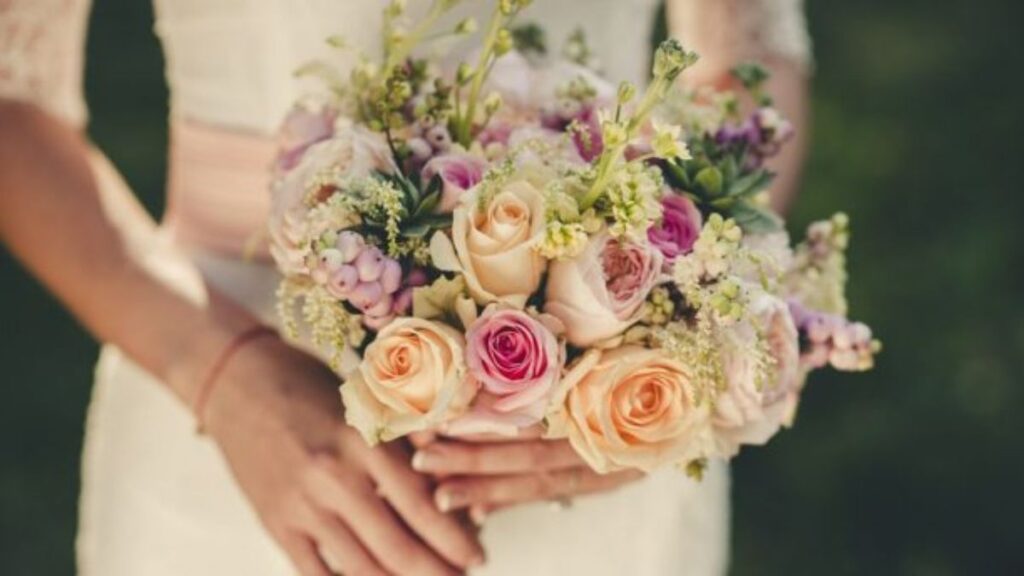 Australian Wedding Budget Guide: What Do Wedding Flowers Cost In Australia?