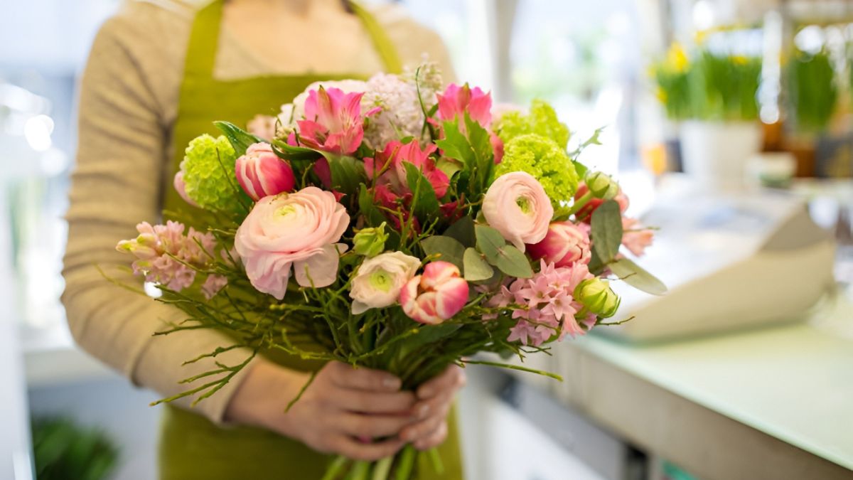 Fresh Flower Delivery in Macleod: Beautiful Blooms Near You
